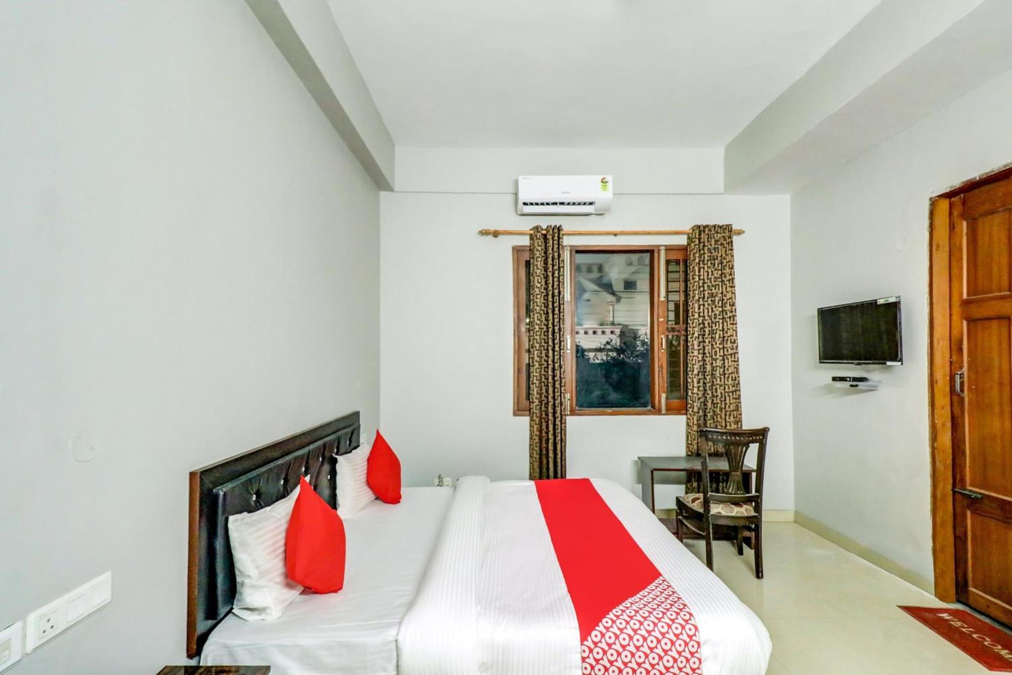 Hotel O Tokyo Chinhat Zewnętrze zdjęcie
