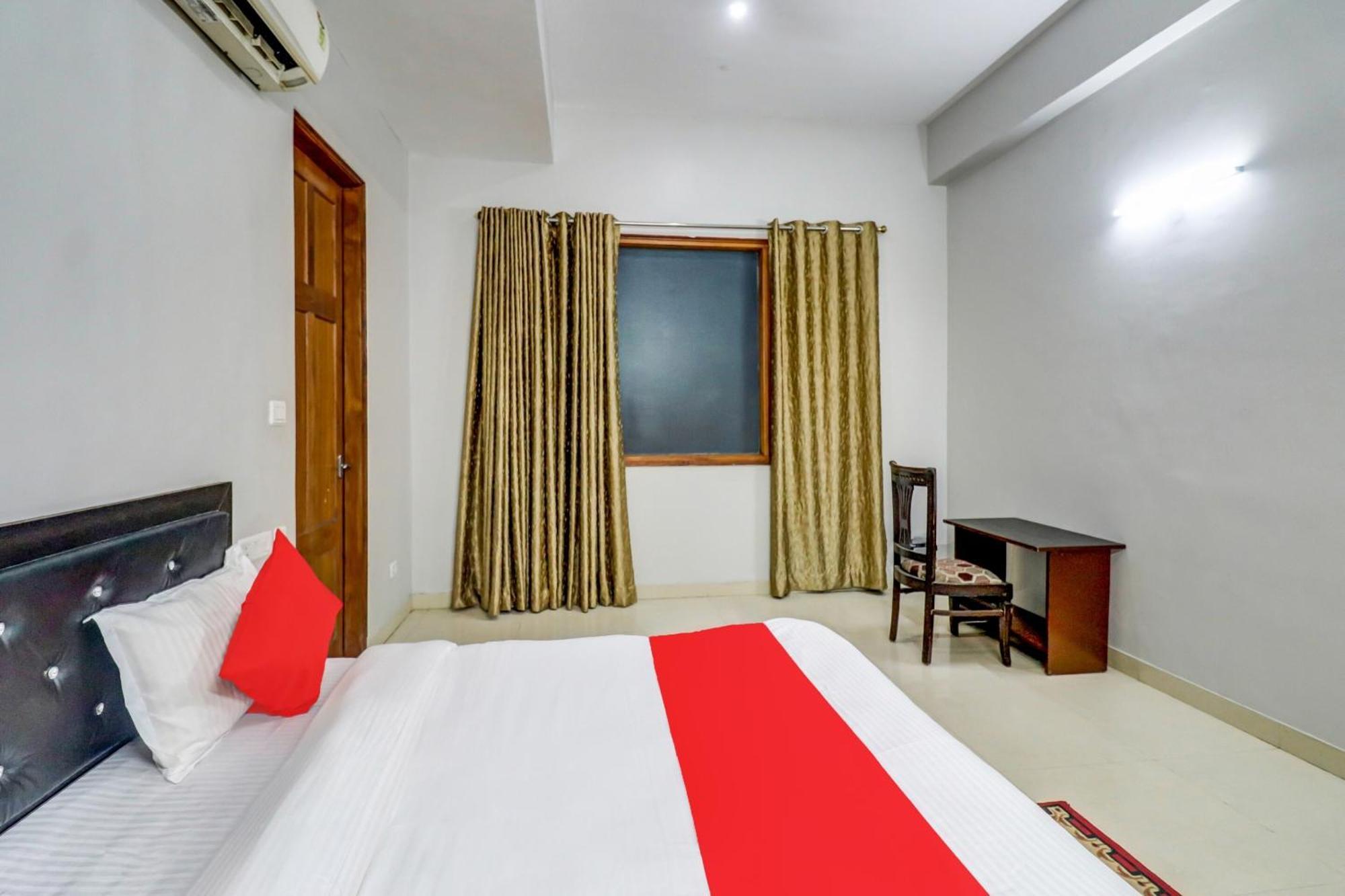 Hotel O Tokyo Chinhat Zewnętrze zdjęcie